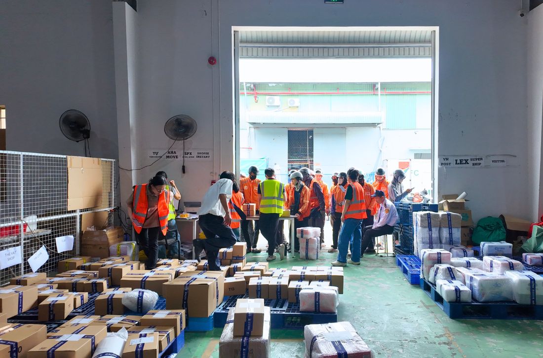 Xử lý đơn hàng liên tục trong mùa cao điểm